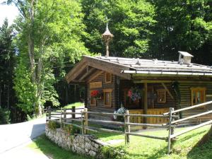 Almbrünnerl die Almhütte auf der Raffner Alm