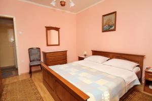 Apartments with a parking space Selce, Crikvenica - 5495