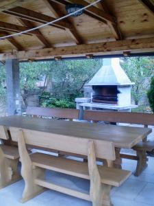 Apartments with parking space Pinezici, Krk - 5319