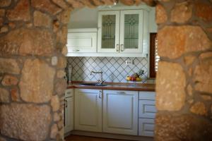 Apartments with a parking space Zupanje, Krk - 5307