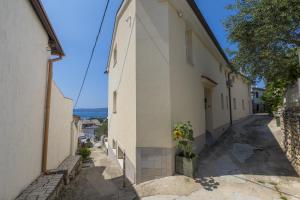 Apartments by the sea Selce, Crikvenica - 5367 