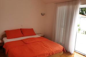 Three-Bedroom Apartment with Terrace room in Apartments with a parking space Vantacici Krk - 5425
