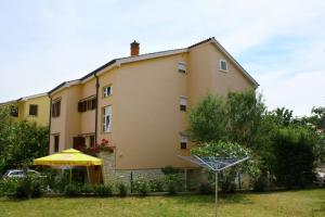 Apartments for families with children Krk - 5396 