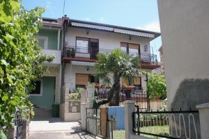 Apartments with WiFi Selce Crikvenica  5498