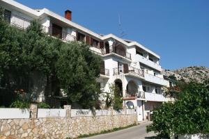 Apartments and rooms with parking space Stara Baska, Krk - 5447