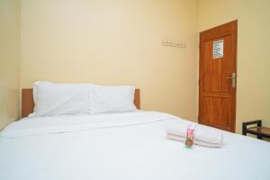 RedDoorz Syariah near Suramadu