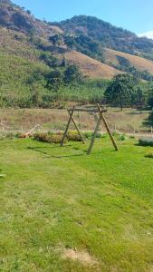 Chalé com vidros e hidromassagem