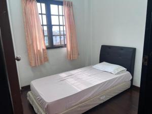 Lumut Titi Panjang Apartment