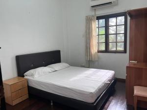 Lumut Titi Panjang Apartment