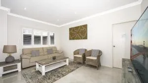 Coastline Retreat - Booker Bay - Pretty Beach