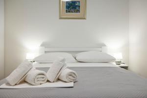 Apartments with parking space Crikvenica - 5589