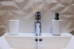 Apartments with parking space Crikvenica - 5589