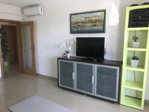 Apartments by the sea Duce, Omis - 5261