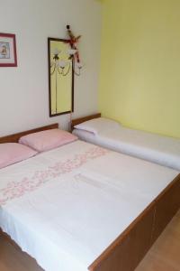 Apartments by the sea Duce, Omis - 5275