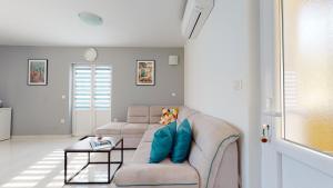 Zen-Pok House on the Beach - Pokrivenik