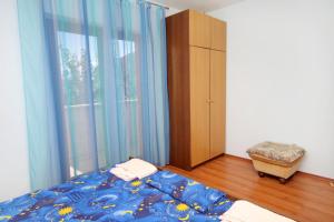 Apartments with parking space Supetar, Brac - 5612