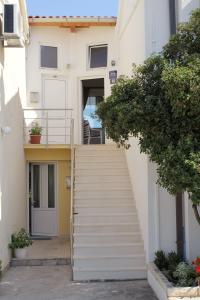 Apartments by the sea Postira, Brac - 5660