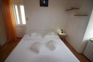 Apartments and rooms by the sea Sumartin, Brac - 5645