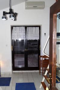 Apartments and rooms with parking space Klenovica, Novi Vinodolski - 5590