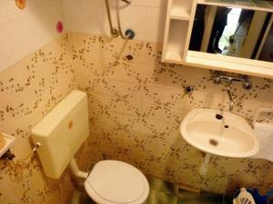 Apartments by the sea Zavode, Omis - 5252