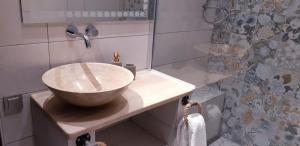 Apartments by the sea Grebastica, Sibenik - 5270