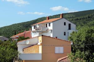 Apartments with a parking space Selce, Crikvenica - 5477 