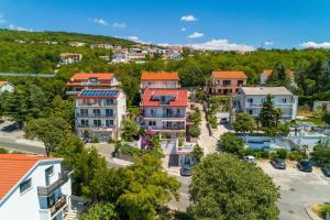 Apartments with a parking space Crikvenica - 5478 