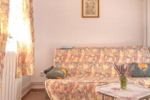 Apartments and rooms with WiFi Njivice, Krk - 5362