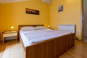 Apartments by the sea Selce, Crikvenica - 5367