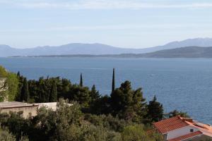Apartments by the sea Igrane, Makarska - 5266