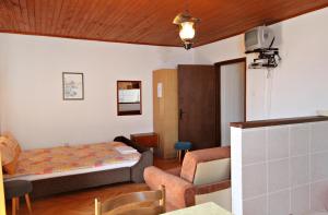 Apartments by the sea Klenovica, Novi Vinodolski - 5557