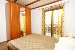 Apartments by the sea Klenovica - Novi Vinodolski - 5580