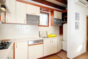 Apartments by the sea Klenovica, Novi Vinodolski - 5580