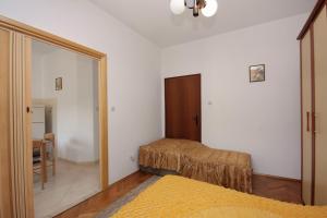 Apartments by the sea Sumartin, Brac - 5620