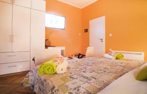 Apartments with a parking space Malinska (Krk) - 5456