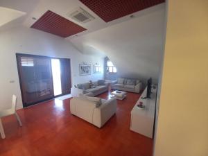 Apartments with parking space Postira, Brac - 5617