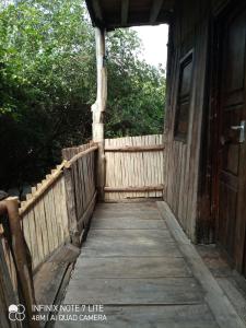 Mida Creek Eco Camp - cottage house