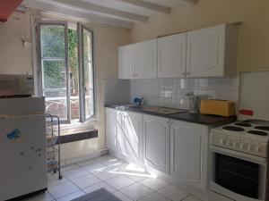 Saint Cyr du Bailleul - Maison