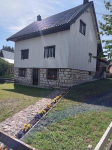 Apartment M
