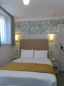 Standard Double Room room in Stanton House Hotel