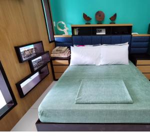 Miranda 504B 1BR at Pico de Loro by Raquels Place