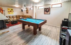 6 Bedroom Pet Friendly Home In Vittaryd