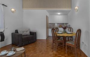 1 Bedroom Lovely Apartment In Jadranovo 