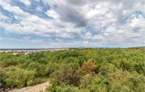 1 Bedroom Lovely Apartment In Jadranovo