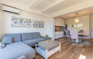 2 Bedroom Gorgeous Apartment In Medulin
