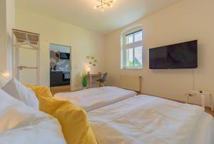modernes Apartment - zentral, ruhig, Wlan, Netflix, Küche, Schreibtisch, Parkplatz, Waschtrockner