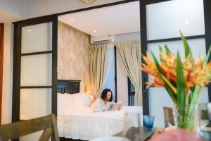 Petronella Suites Apartment @ Jesselton Quay