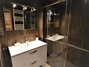 Appartement de Standing aux Gets - 2 Ch, 6 Couchages, Proche Centre et Pistes - FR-1-623-94