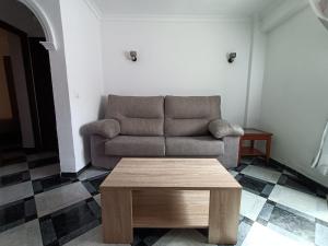 Piso calidad precio junto a la Playa de la Victoria