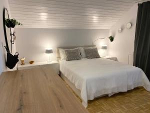 Studio Tara with balcony